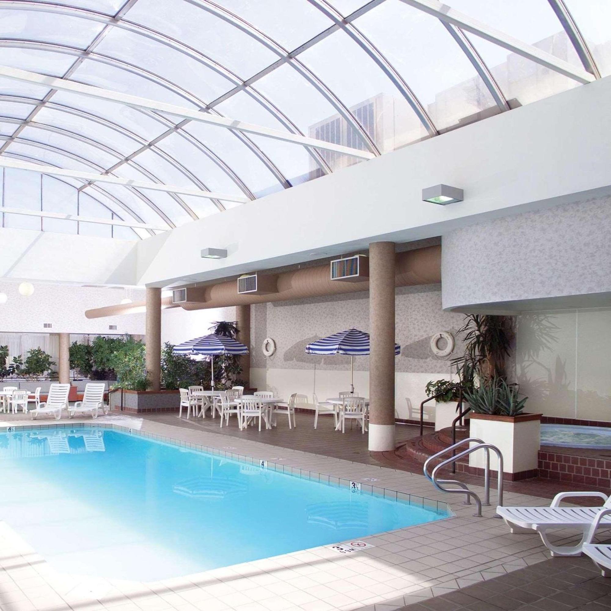 Radisson Hotel Bismarck Instalações foto